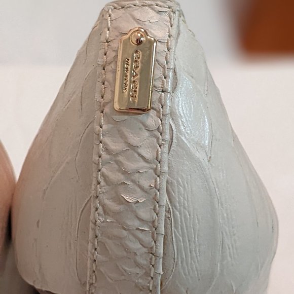 Coach High Heels - White Crocodile Embossed Leather - W 7.5 - Picture 4 of 6